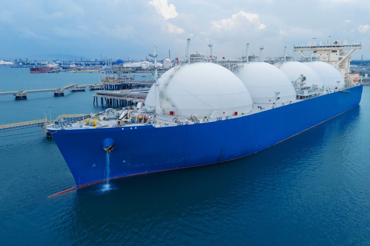 shipping di gas naturale camer petroleum